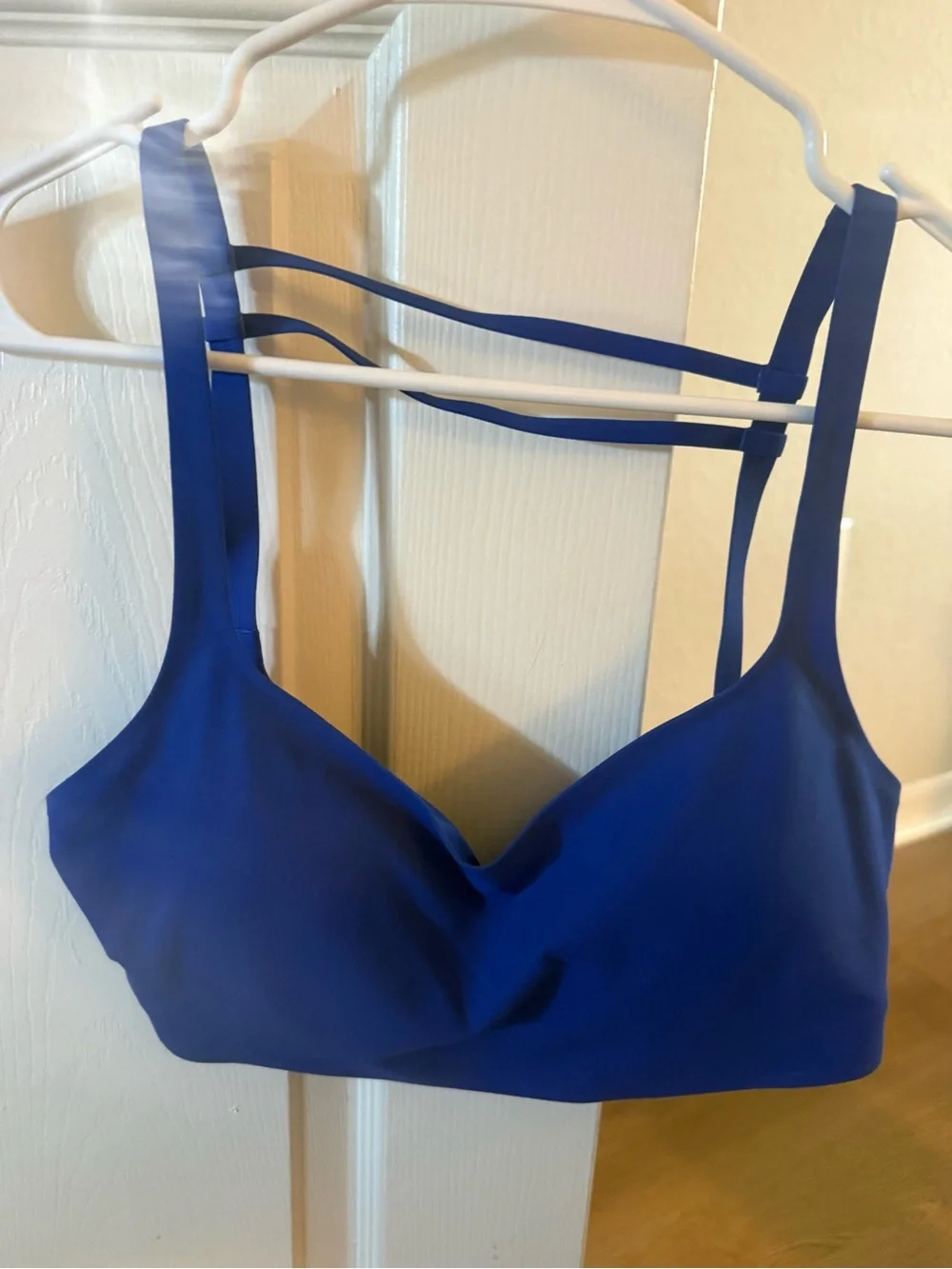 Lululemon NWT lightlift open-back bra b/c medium